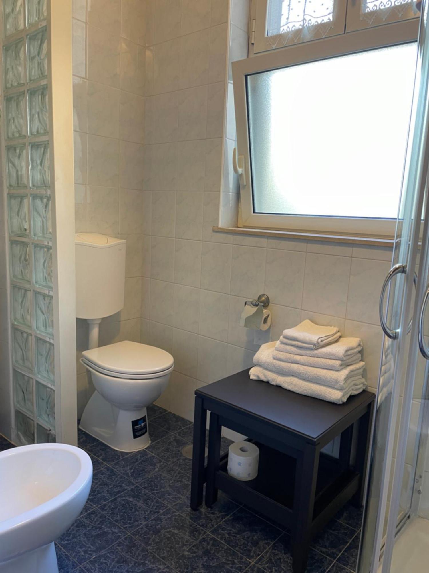 B&B Trieste&Trento Napoli Bagian luar foto