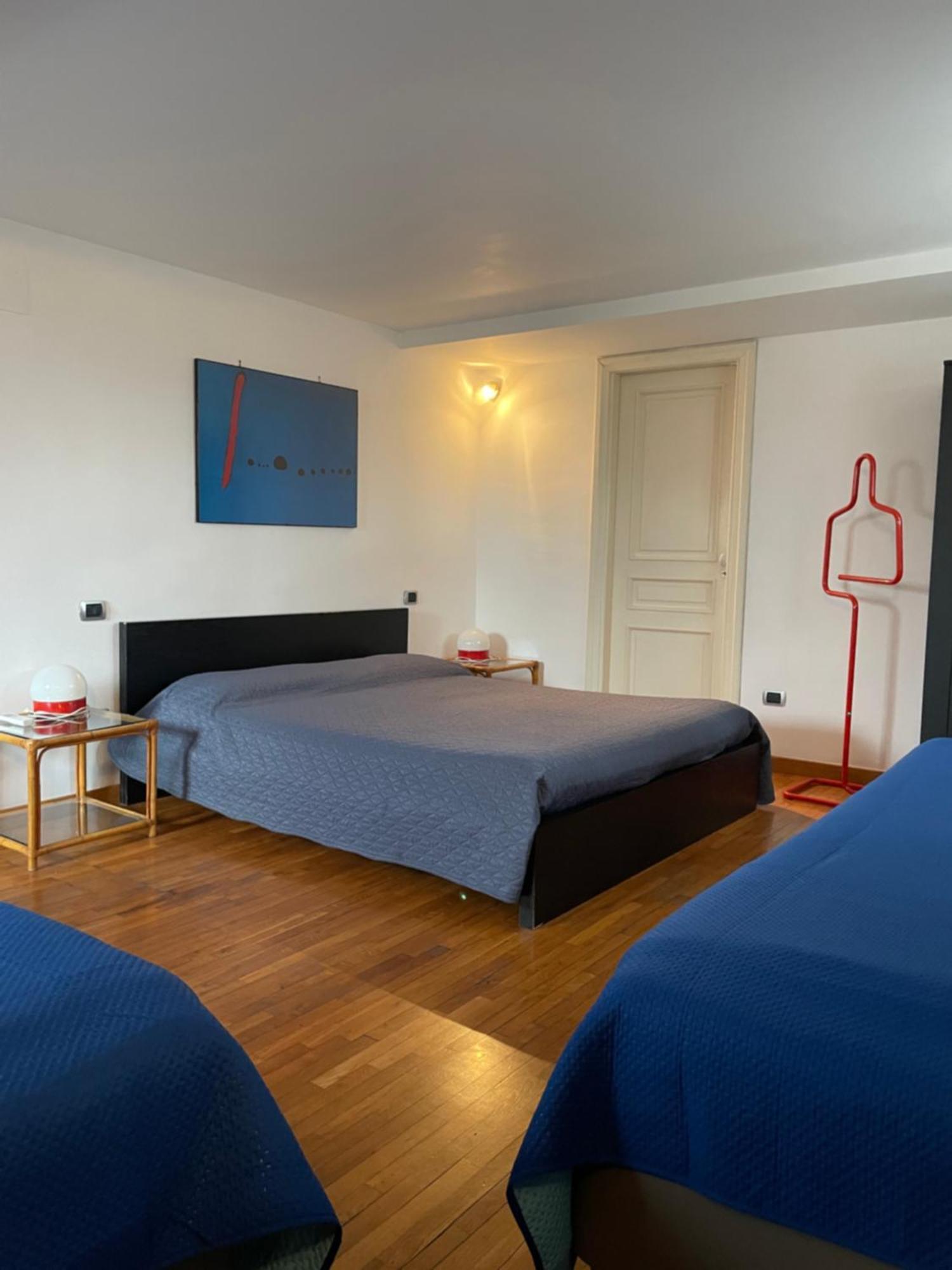 B&B Trieste&Trento Napoli Bagian luar foto