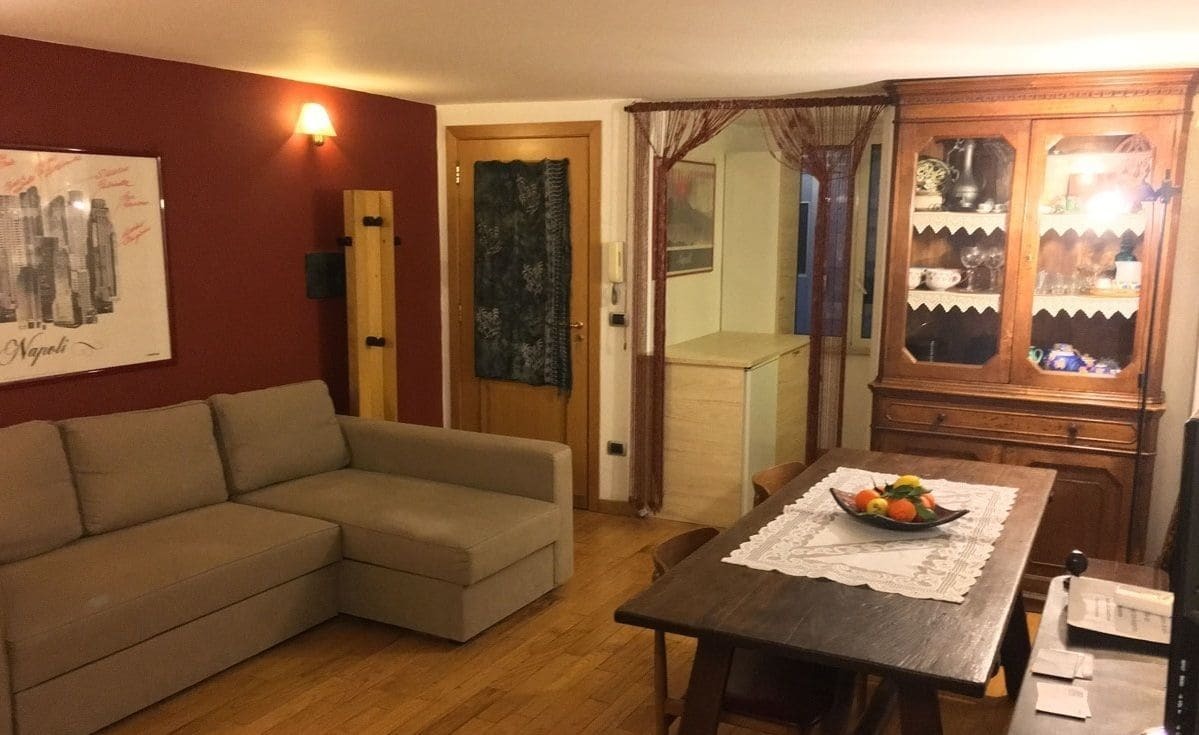 B&B Trieste&Trento Napoli Bagian luar foto